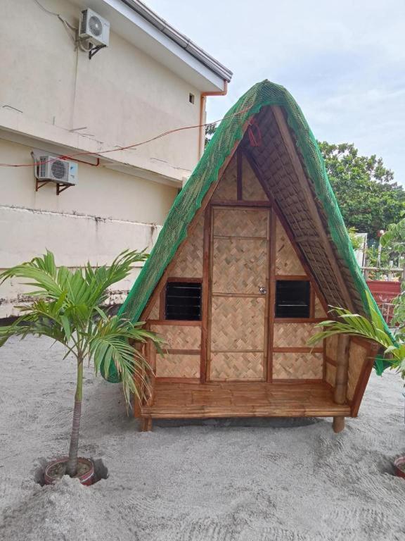 Suzuki Beach Hotel Olongapo City Exteriör bild