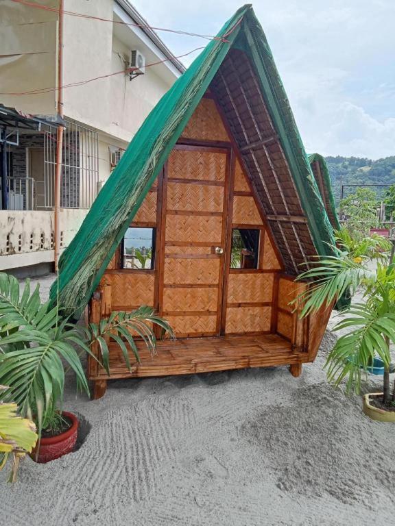 Suzuki Beach Hotel Olongapo City Exteriör bild