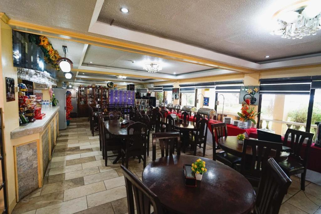 Suzuki Beach Hotel Olongapo City Exteriör bild