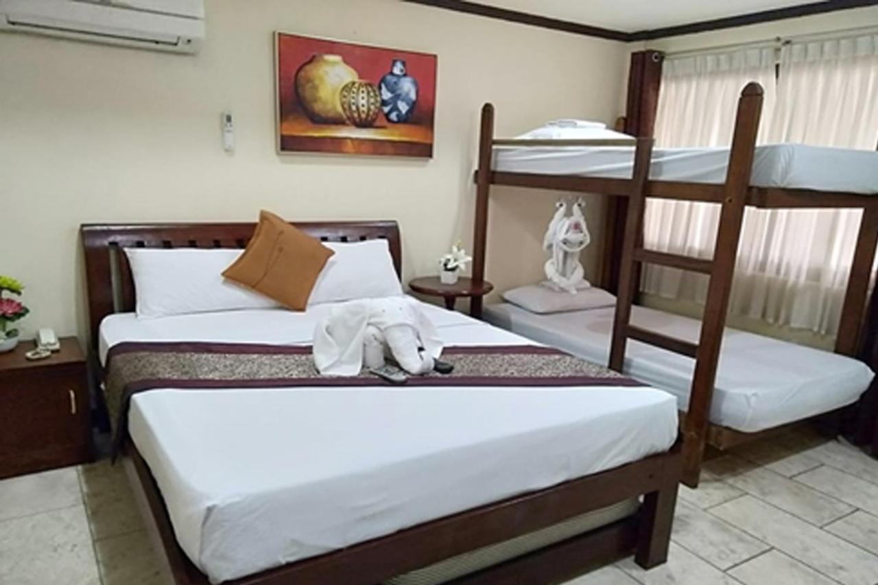Suzuki Beach Hotel Olongapo City Exteriör bild